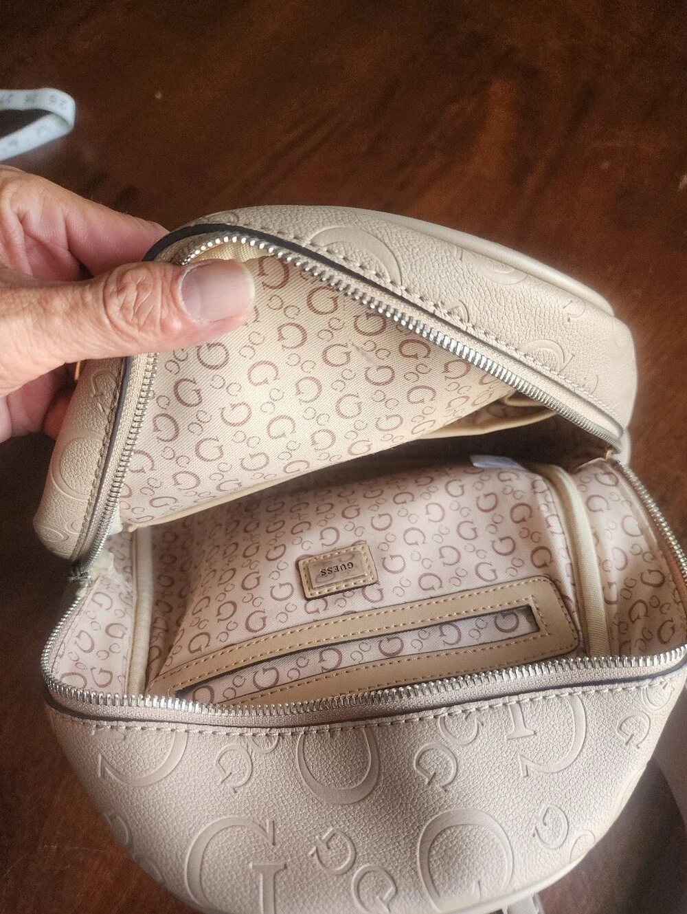 N/A guess taupe